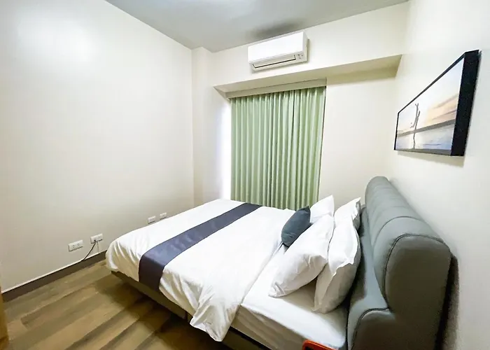 Spacious 3br Across Okada Manila&solaire *