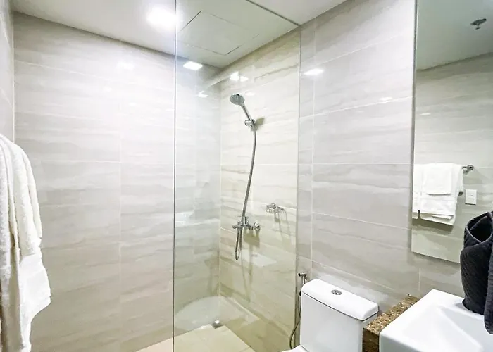 Spacious 3br Across Okada Manila&solaire